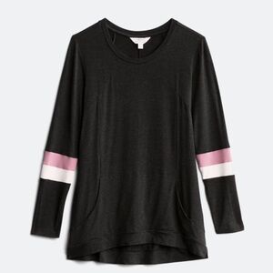 Market & Spruce Falina Kangaroo Pocket Knit Top